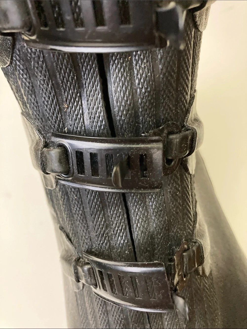 LaCrosse Men’s Black Rubber Rain Working Boots 11 Z Series Overshoe